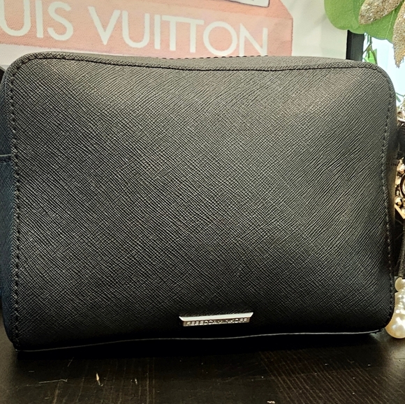 Rebecca Minkoff Mab Camera Crossbody Bag with Tassel. - Picture 4 of 10